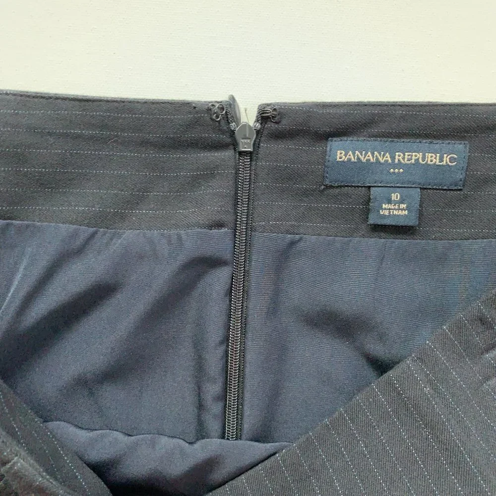 Banana Republic Women's Gray Striped Straight & Pencil Skirt Size 10